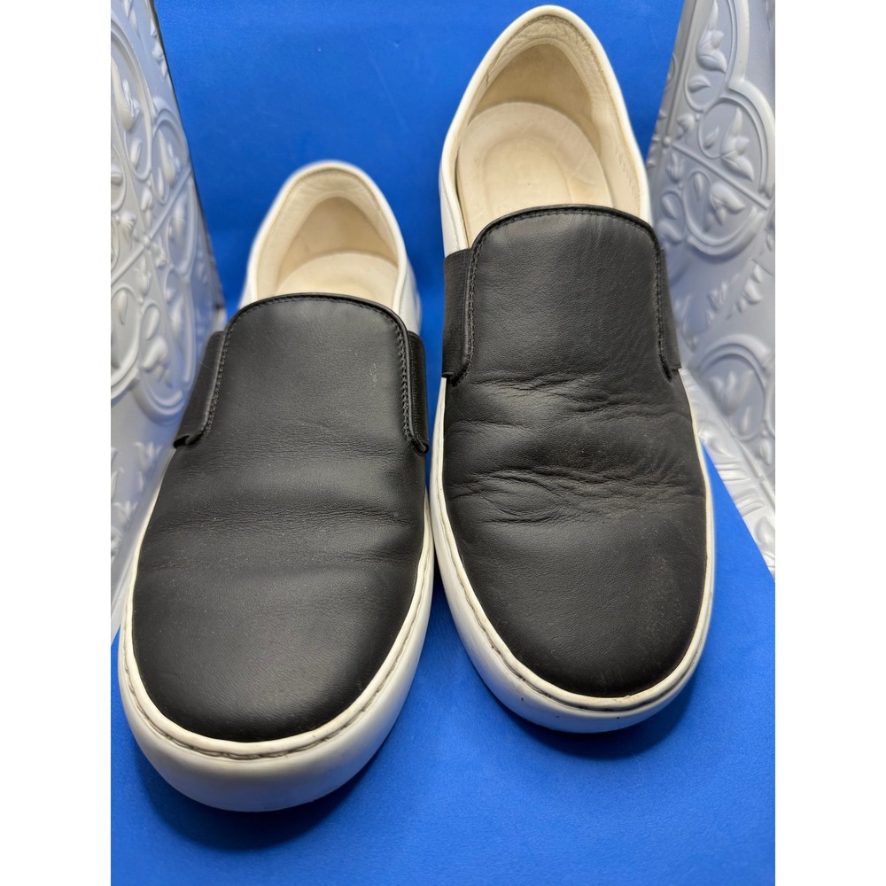 Chanel Two Tone Black White Leather Slip On Sneakers CC Logo Flats - Picture 2 of 15